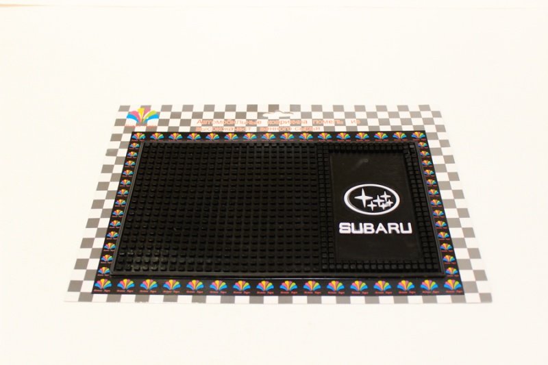 Коврик на панель большой с эмблемой SUBARU ZXQ-02 